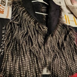 Faux fur black and white vest - no brand